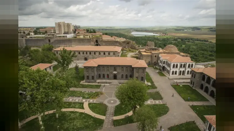 Diyarbakır İçkale’nin binlerce yıllık tarihî mirası gün yüzüne çıkıyor