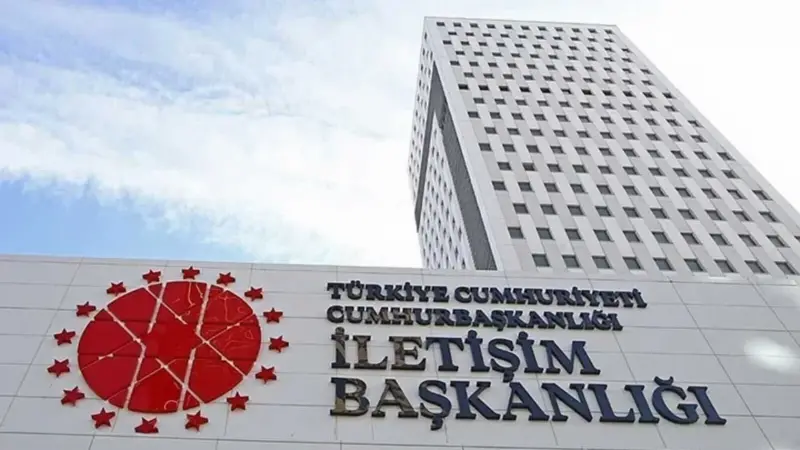 Dezenformasyonla Mücadele Merkezi'nden Yaş doğrulama dolandırıcılığı uyarısı