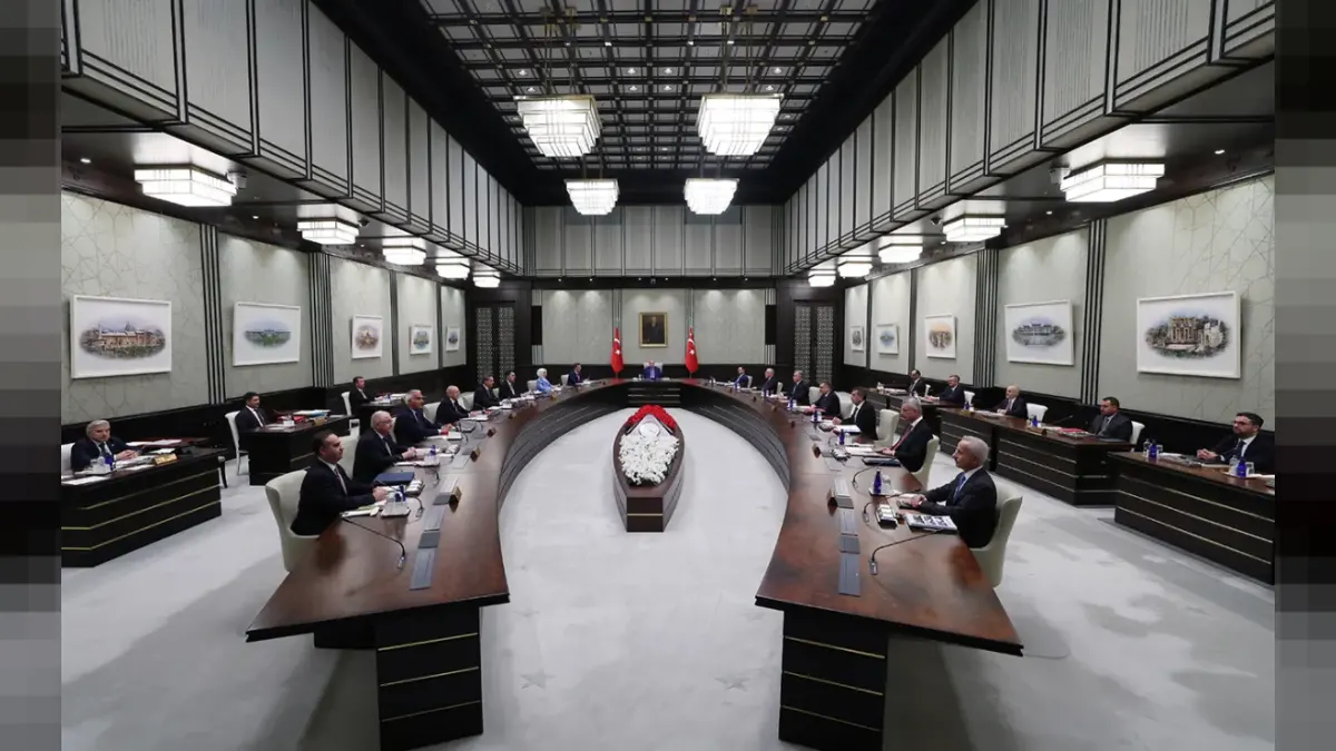 Cumhurbaşkanlığı Kabinesi bugün toplanıyor: Gündemde ekonomi ve güvenlik var