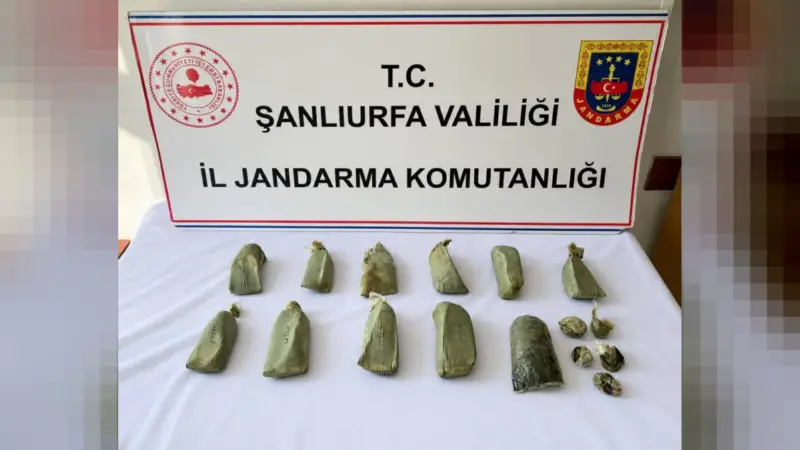 Şanlıurfa'nın Suruç ilçesinde 5,5 kilogram esrar ele geçirildi