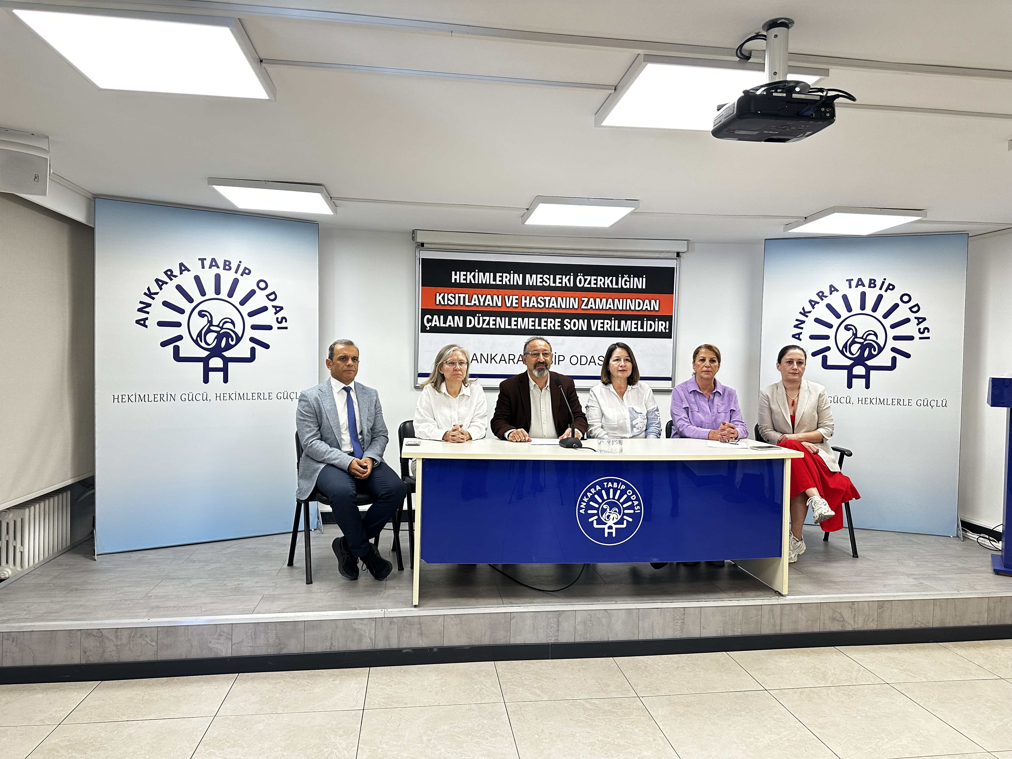 Ankara Tabip Odası: Hekimlerin mesleki özerkliğini kısıtlayan düzenlemelere son verilmeli