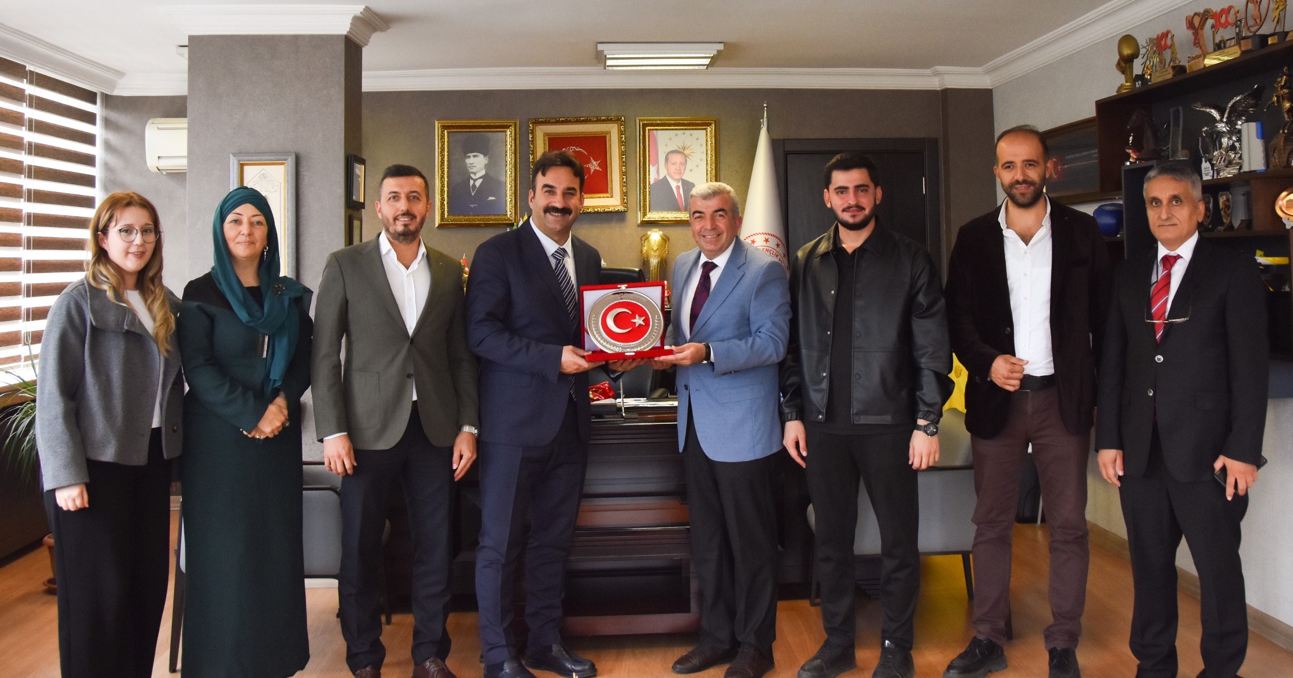 Sinoplular Federasyonu’ndan Gençlik ve Spor İl Müdürü Mustafa Çelik’e ziyaret